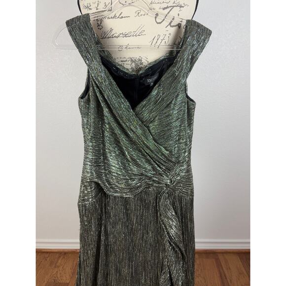 H2 Xscape Long Maxi Off Shoulder Gown Womens 16 Silver Metallic - Picture 6 of 10
